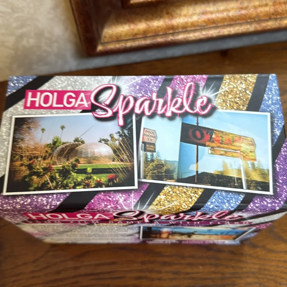 Holga 35 mm Film Camera 135FC Sparkle Pink with Flash. A unique film experience.